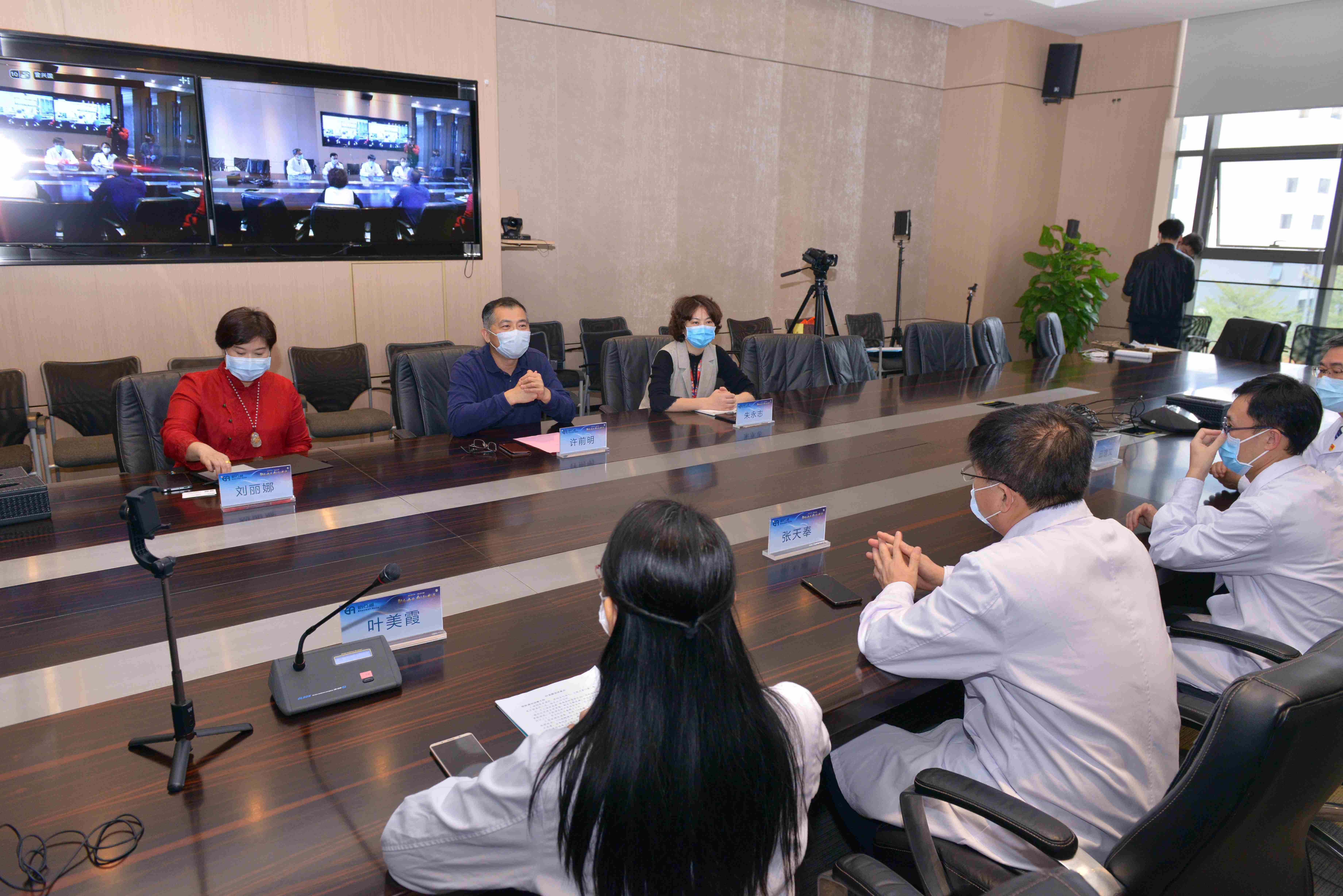 星耀娱乐党委联合广州中医药大学深圳医院党委开展“新冠肺炎防控知识进企业”活动